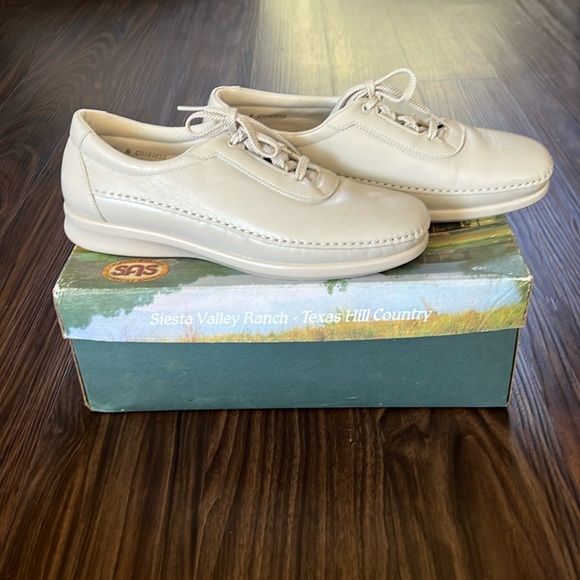 SAS Tripad Comfort Lace‎ Up Shoes 9 Bone Leather Walking Shoes - Picture 1 of 6